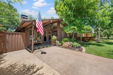 2116 Hillcrest Street, Fort Worth, Teksas 76107, Amerika Birleşik Devletleri