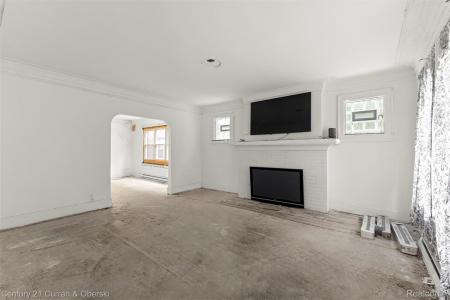 2517 Gladstone Street, Detroit, Michigan 48206, USA
