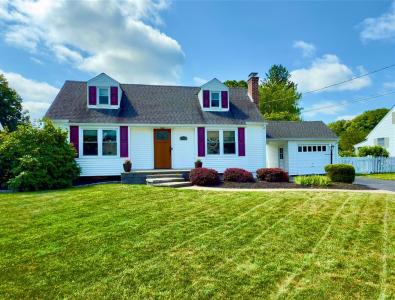 16 Caywood Pl, Hyde Park, NY 12538, USA