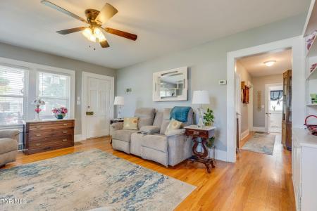 309 Elm Street, Elizabethton, 田纳西州 37643, 美国