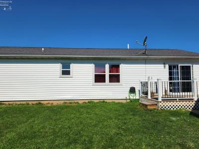 239 Spring Crest, Marblehead, Ohio 43440, USA