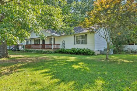 2153 Safe Haven Cir, Estill Springs, Tennessee 37330, USA