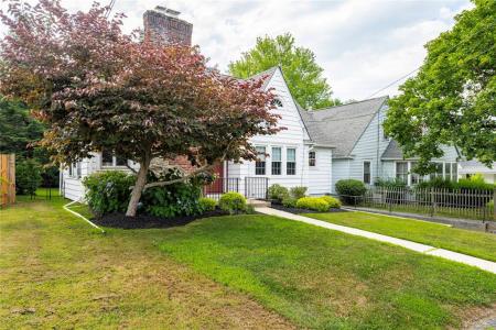 9 Crestwood Blvd, Poughkeepsie, New York 12603