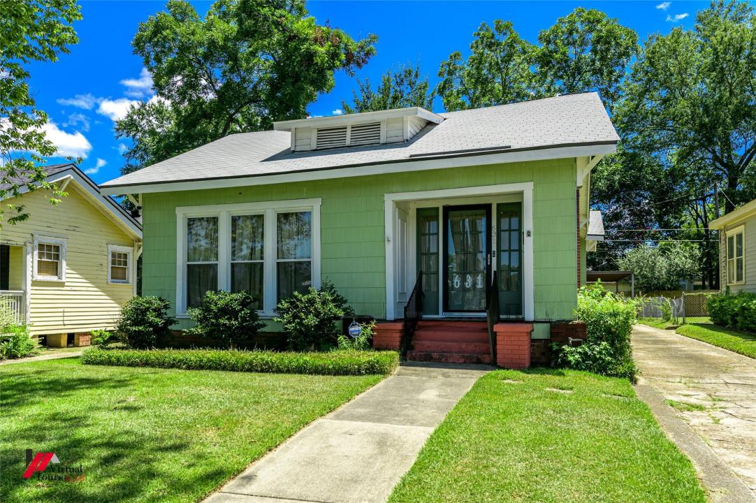 631 Gladstone Boulevard, Shreveport, Louisiana 71104