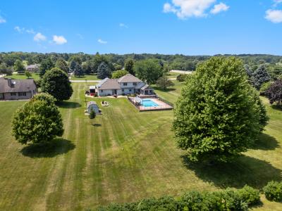 W237S9690 Par Ave, Vernon, Wisconsin 53103