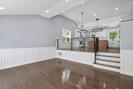 104 Pinewood Lane, Massapequa Park, NY 11762, USA