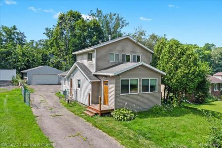 10274 9 Mile Road, Green Oak Township, Michigan 48189