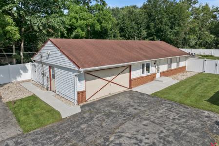 2912 Grove Ln, Cary, Illinois 60013, USA