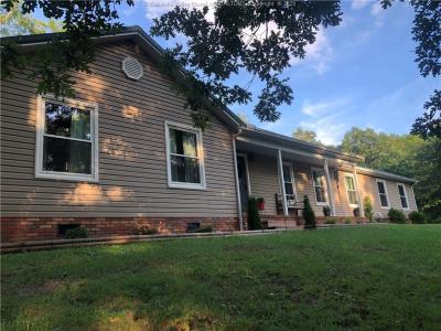 4012 State Rt 34, Winfield, West Virginia 25213