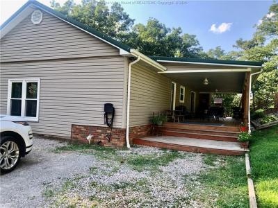 4012 State Rt 34, Winfield, West Virginia 25213