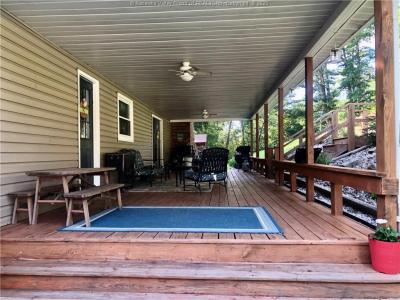 4012 State Rt 34, Winfield, West Virginia 25213