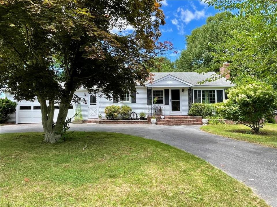 16 Over Hill Rd, Warren, Rhode Island 02885, USA
