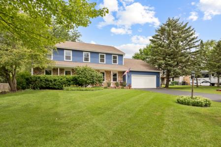 710 Sprucetree Ln, Algonquin, Illinois 60102, USA