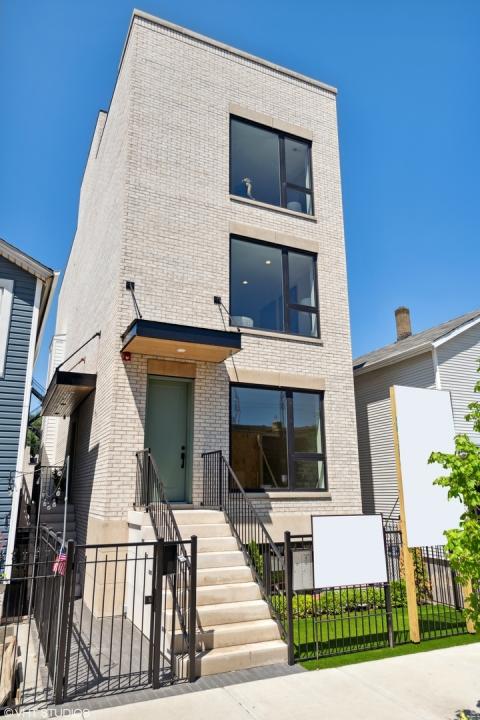 450 N Racine Avenue , 2, Chicago, Illinois 60642