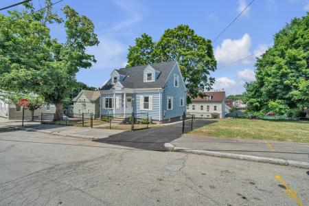 38 Juniper Street, East Providence, Rhode Island 02914, USA