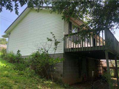 180 Oak Addition Drive, Spencer, West Virginia 25276