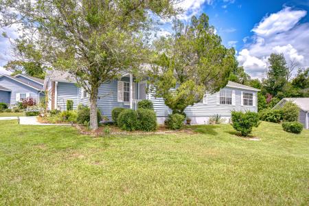 5912 Newberry Court, Zephyrhills, Florida 33542