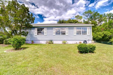 5912 Newberry Court, Zephyrhills, Florida 33542