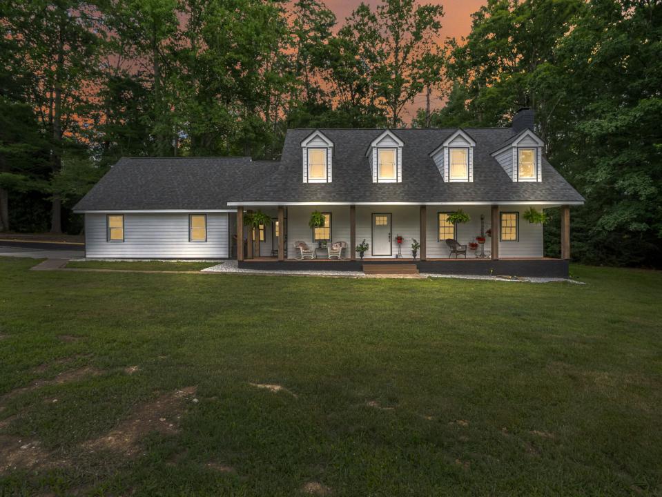 213 Raintree Drive, Hendersonville, Carolina Do Norte 28791, Estados Unidos