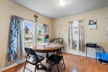 808 Gillette Avenue, Aurora, Illinois 60506