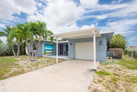 15814 3rd St E, Redington Beach, Florida 33708