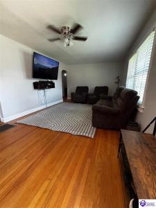 128 Elm Street, Campbellsville, 肯塔基州 42718, 美国