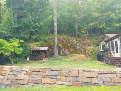 693 Gull Bay Road, Putnam Station, New York 12861