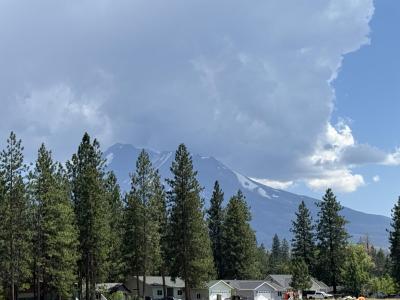 17406 Possum Way, Weed, California 96094, Estados Unidos