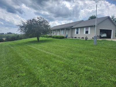 30422 Crescent Hill Road, Paola, Kansas 66071, USA