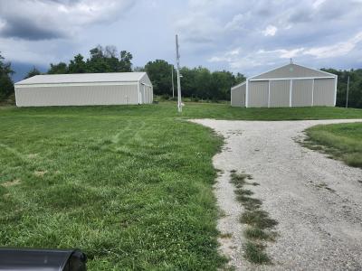 30422 Crescent Hill Road, Paola, Kansas 66071, USA