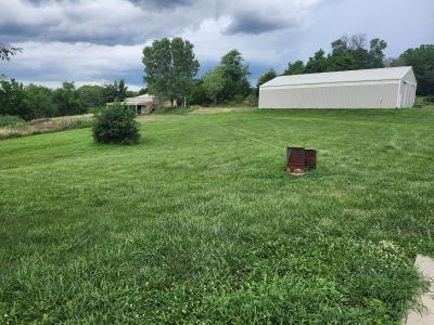 30422 Crescent Hill Road, Paola, Kansas 66071, USA