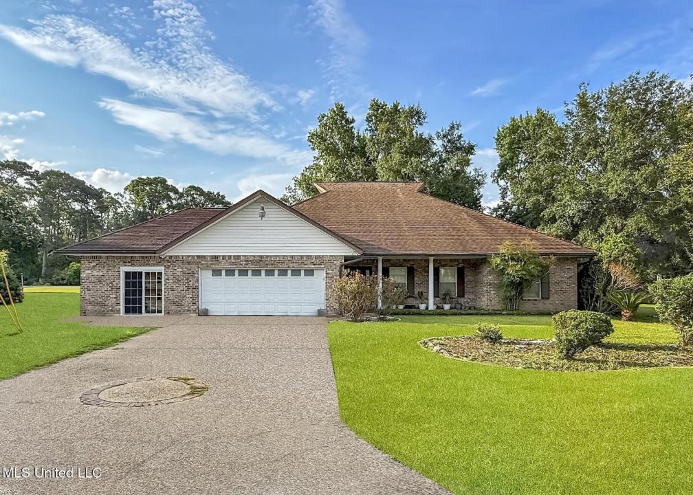 74617 N Diamondhead Drive, Diamondhead, Mississippi 39525, Estados Unidos