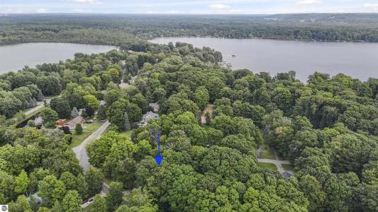 3772 Central Park Drive, Grawn, Michigan 49637