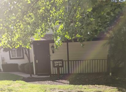 237 Greenbriar Court, Euclid, Ohio 44143, USA