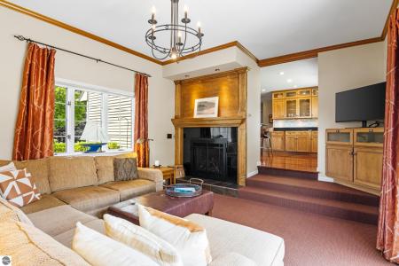 10404 Warren Drive, Traverse City, Michigan 49686, USA