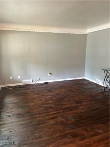 575 W Glendale Street, Bedford, Ohio 44146, États-Unis