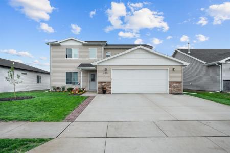 2413 Ivory St NW, Minot, ND 58703, USA