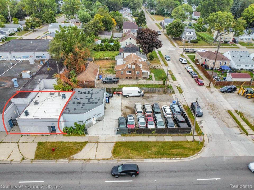 12375 E 8 Mile Road, Warren, Michigan 48089, USA