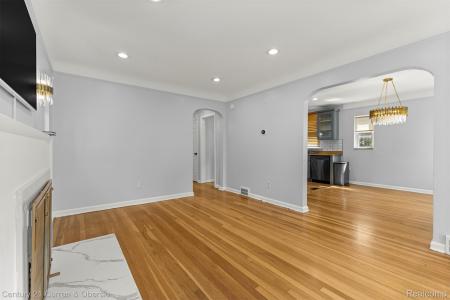 23000 Arlington Street, Dearborn, Michigan 48128, Estados Unidos
