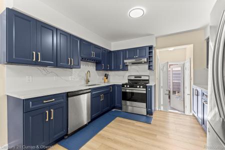 5110 Maple Street, Dearborn, 미시건 48126, 미국
