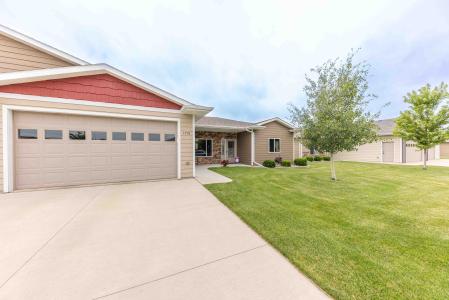 1716 Miller Lane, Aberdeen, South Dakota 57401