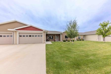 1716 Miller Lane, Aberdeen, South Dakota 57401