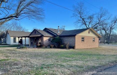 525 W Chestnut Street, Coweta, Oklahoma 74429, USA