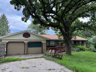 4838 W Oakwood Park Drive, Janesville, Wisconsin 53548, USA