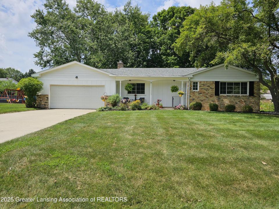 2835 Fontaine Trail, Holt, Michigan 48842, USA