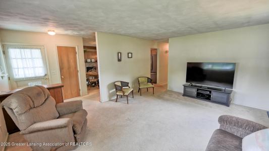 2835 Fontaine Trail, Holt, Michigan 48842, USA