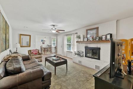 914 Glengarden Street, Krum, טקסס 76249, ארצות הברית של אמריקה 