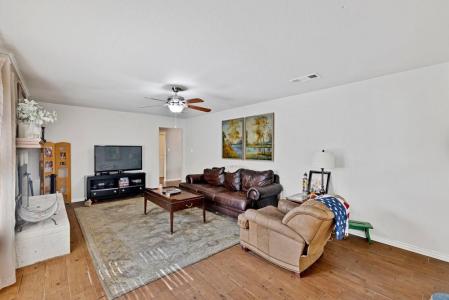 914 Glengarden Street, Krum, טקסס 76249, ארצות הברית של אמריקה 