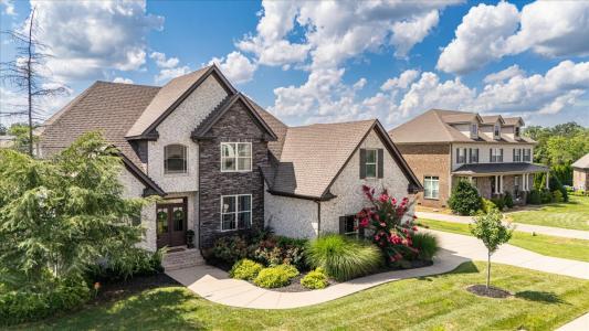 1125 Tiberius Way, Murfreesboro, Tennessee 37128, États-Unis