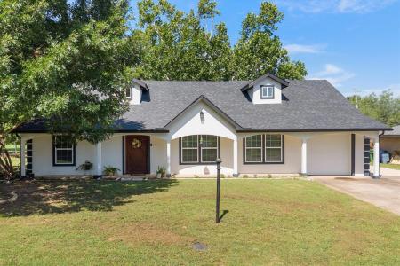 N 119 Willow ST, Mansfield, Texas 76063, Estados Unidos